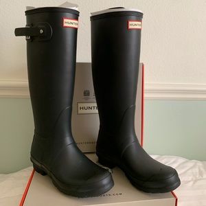 BNIB Hunter Original Tall Rain Boot in Black